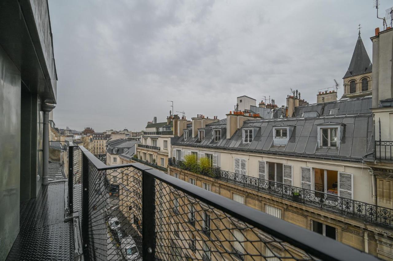 Best Place In Saint Germain Des Pres Paris Exterior photo